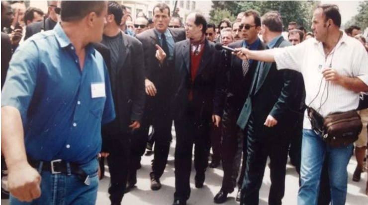  Rugova 2001 Gjilan: Unë kam propozim që këtu të prodhohet cigarja me emrin “Pavarësia”
