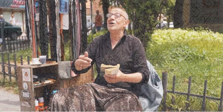  Ky është lustruesi i këpucëve nga Prizreni që flet më shumë se 10 gjuhë