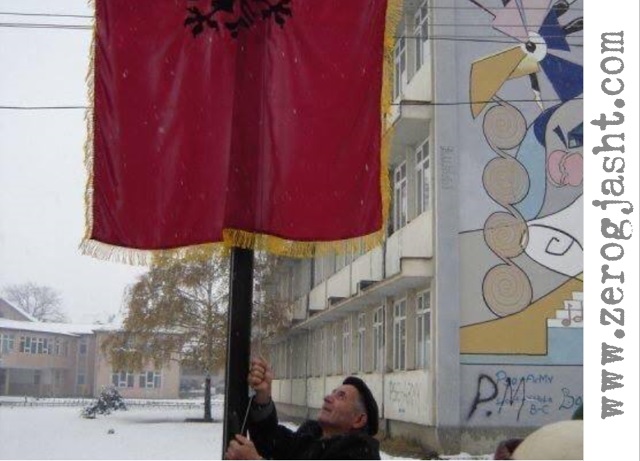  Historia e Flamurit Kuq e Zi, kush ishte njeriu i cili pati guximin ta qendisë i pari në komunën e Gjilanit