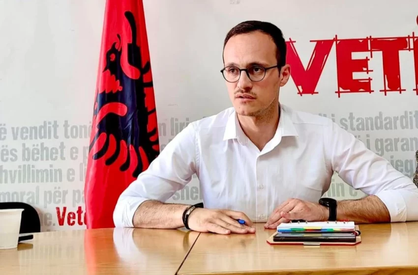  Kryetari i Gjilanit, deputeti Aliu dhe drejtori i Kadastrës 𝗻𝗱𝗮𝗹𝗼𝗵𝗲𝗻 në hyrje të Serbisë